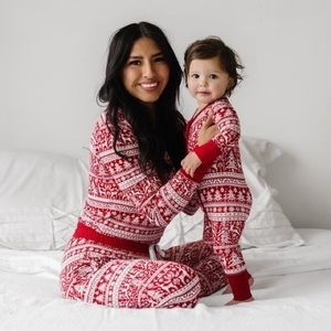 Reindeer Cheer
Little sleepies
Family matching pajamas 4 total